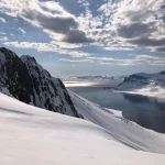 Unglaubliche Aussicht auf das winterliche Norwegen